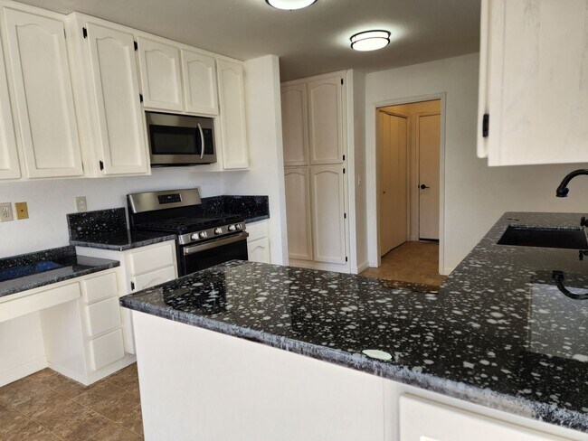 Building Photo - 3 bedroom Home  For Rent in Minden