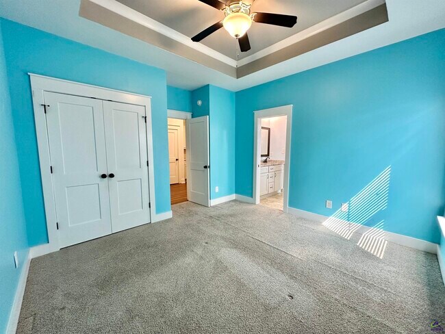 Building Photo - 101 Maidenhair Ct