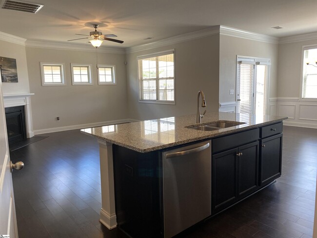 Building Photo - 126 Northwild Dr