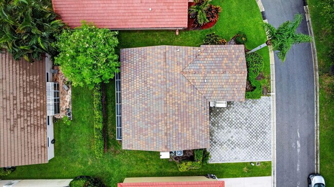Building Photo - 208 Caribe Ct