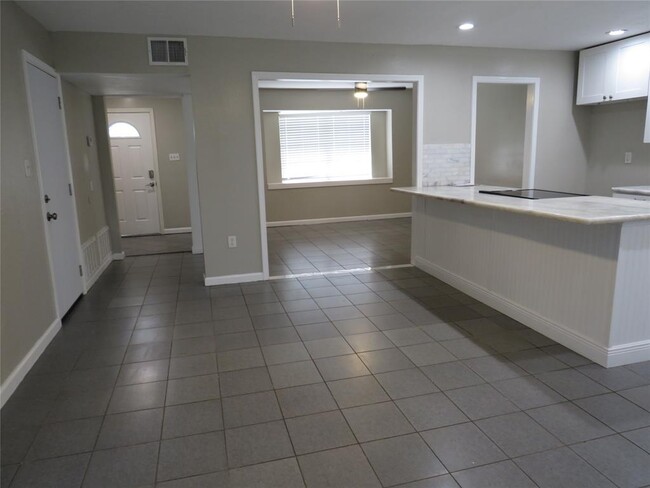 Building Photo - 11402 Sagedowne Ln