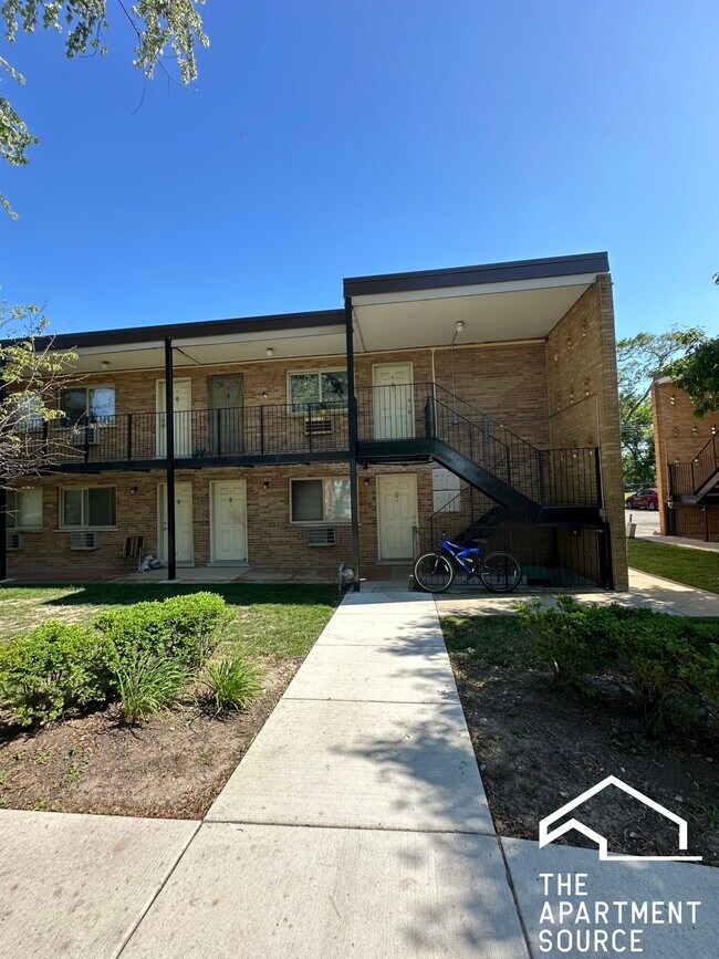 Building Photo - 8504 Waukegan Rd