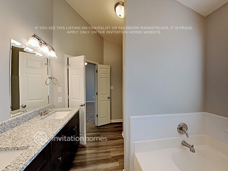 Building Photo - 3407 Brownes Ferry Rd