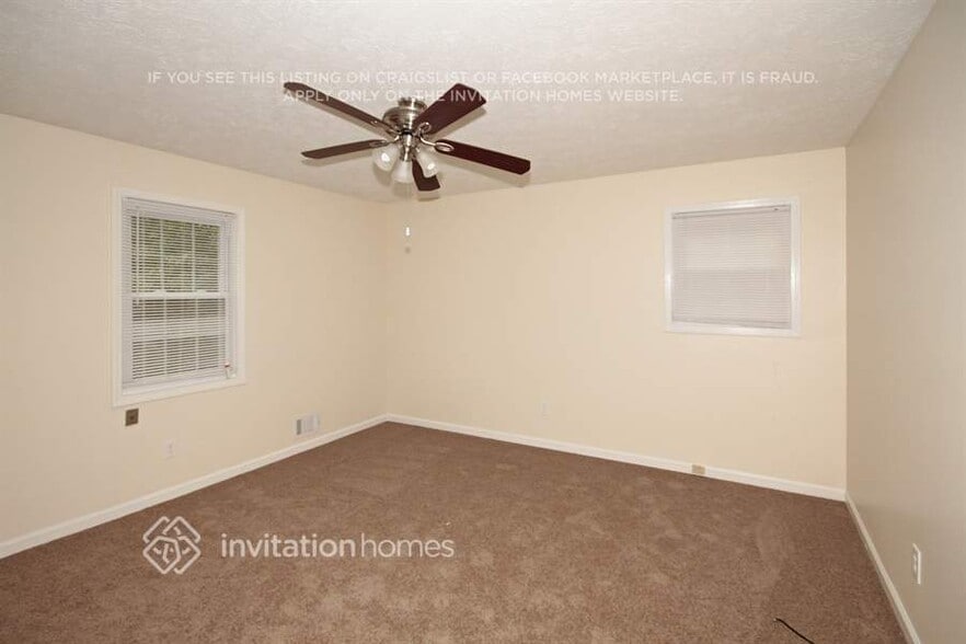 Building Photo - 2200 Greenridge Dr SW