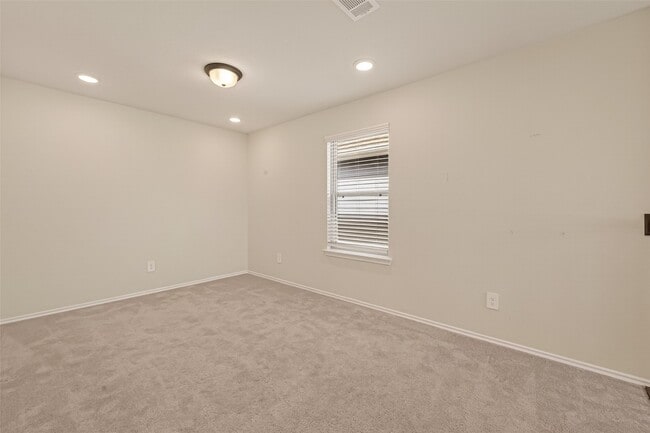 Building Photo - 3405 Knighton Hill Dr