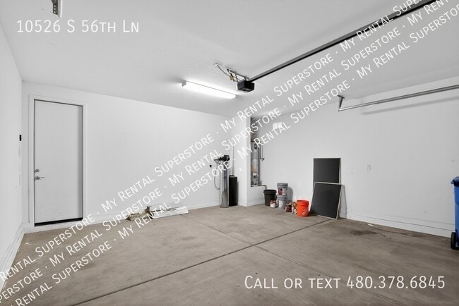 Building Photo - 10526 S 56th Ln