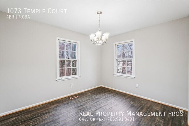 Building Photo - 1073 Temple Ct