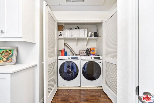 Building Photo - 360 W Ave 26