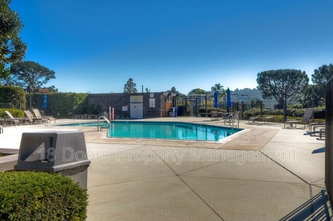 Building Photo - 2239 Del Mar Scenic Pkwy