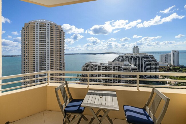 Building Photo - 888 Brickell Key Dr