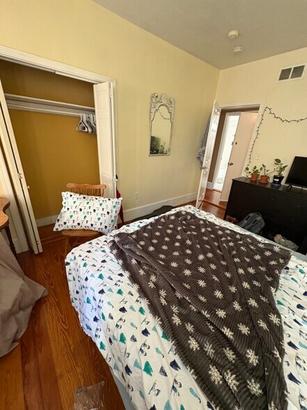 Primary Photo - 20 Fisher Ave
