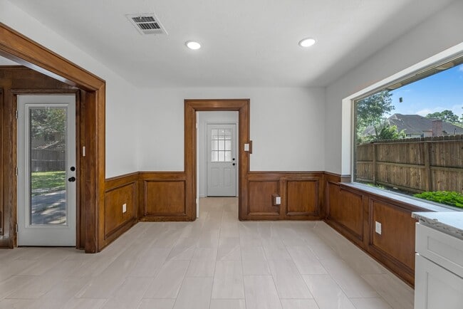 Building Photo - 8011 Liberty Elm Ct