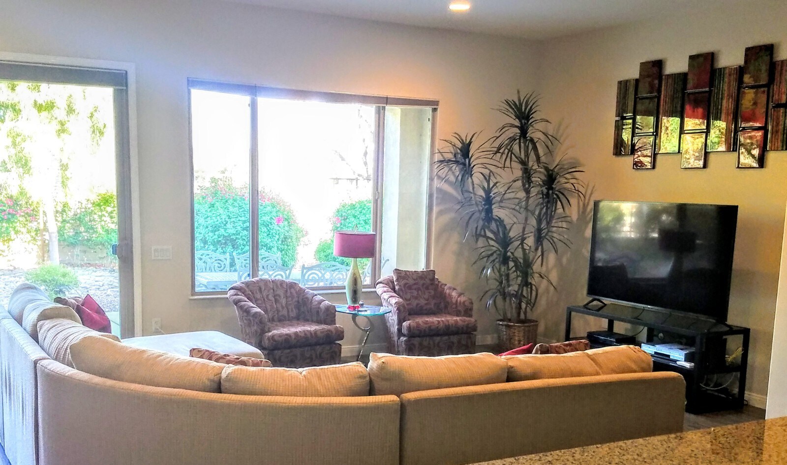 Living room - 40296 Calle Ebano