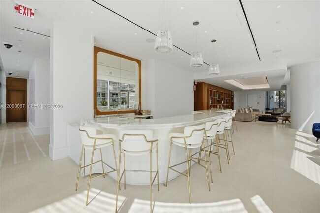 Building Photo - 175 SE 25th Rd