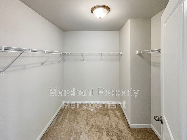 Building Photo - 602 Waymeet Dr