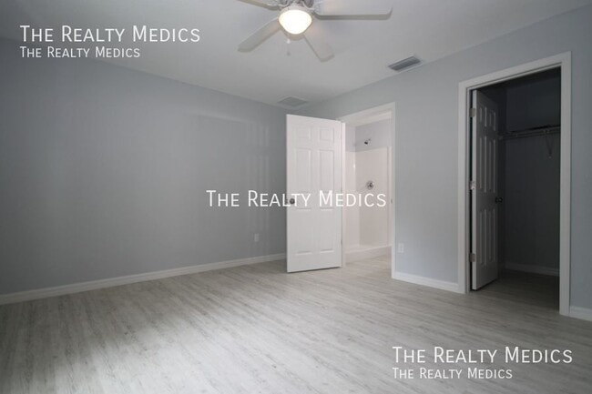 Building Photo - 6567 NW 61st Ln
