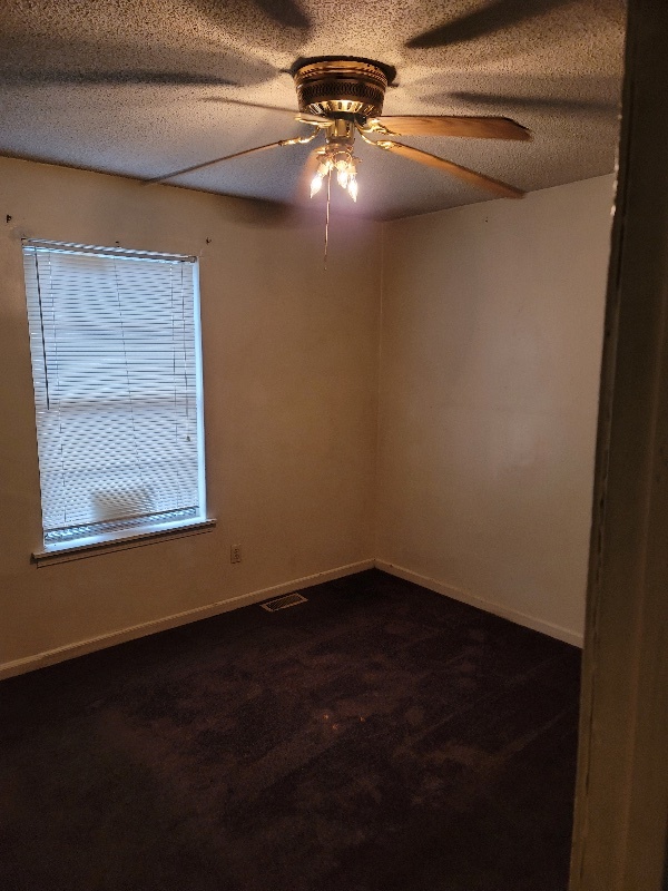 Master bedroom - 4005 Glendon Rd