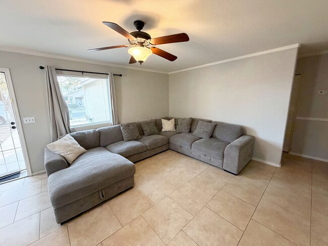 Building Photo - 10069 E Paseo San Ardo