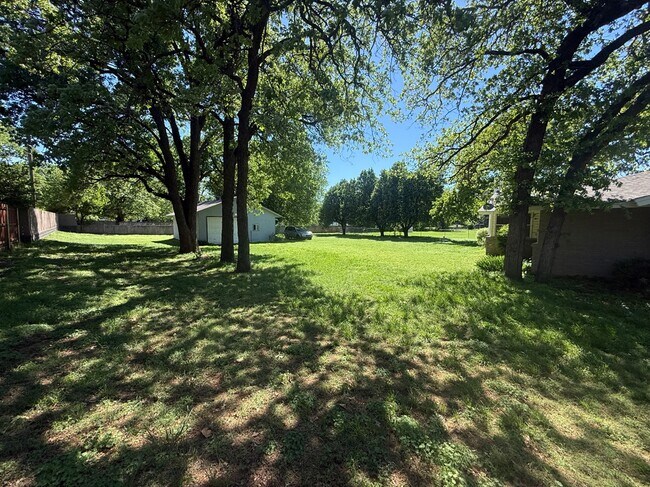 Building Photo - 8300 NW 15th St