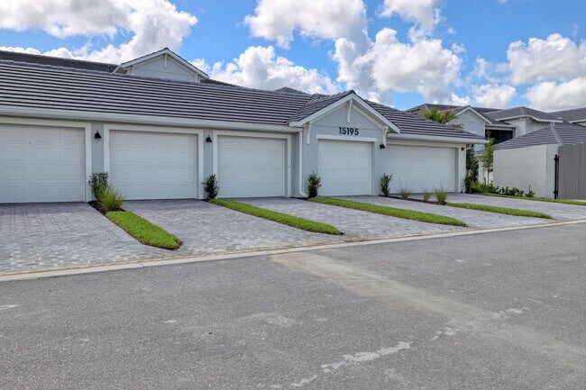 Building Photo - 15195 Bluffton Ln