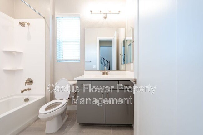 Building Photo - 3130 E Alicia Dr