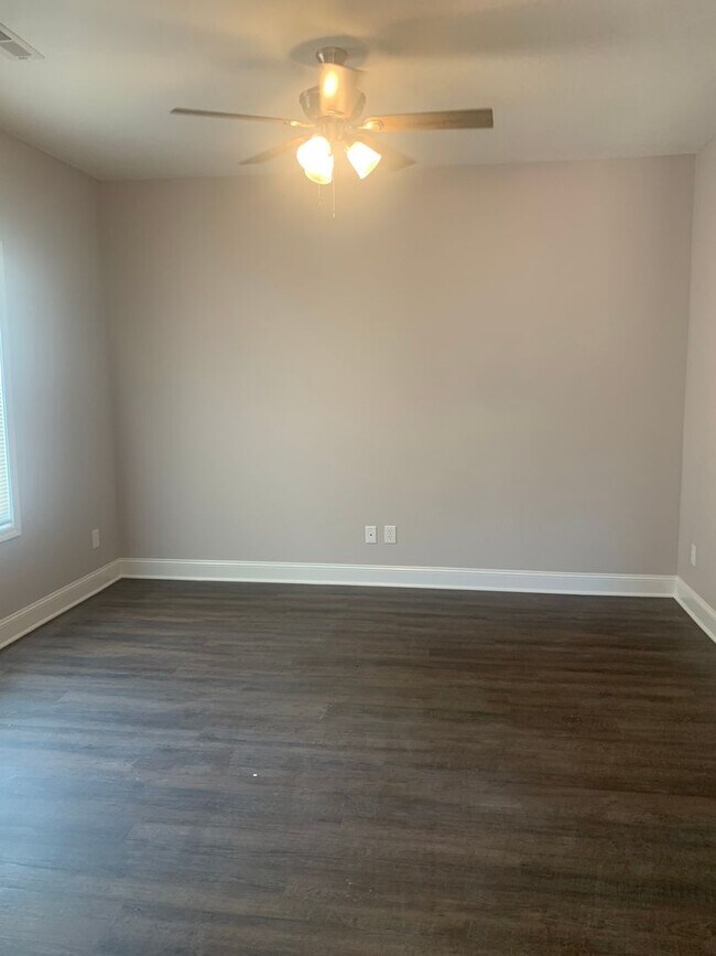 Building Photo - HWY 9 DUPLEX