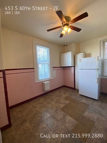 Building Photo - 453 S 60th St