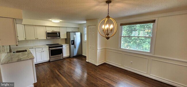 Building Photo - 13592 Bentley Cir