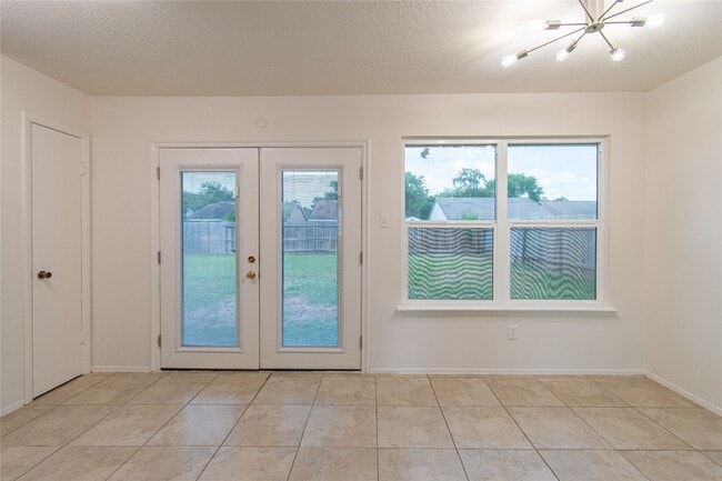 Building Photo - 12710 Autumn Mill Dr