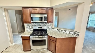 Building Photo - 1602 Stoney Park Dr