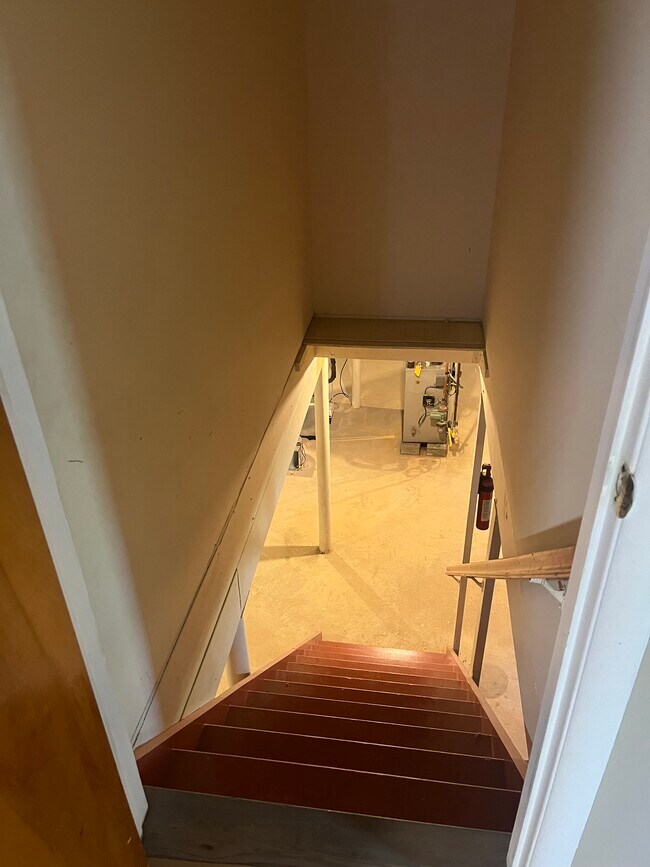 Building Photo - 60 Haines St