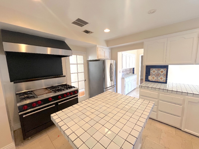 Building Photo - 223 S Gale Dr