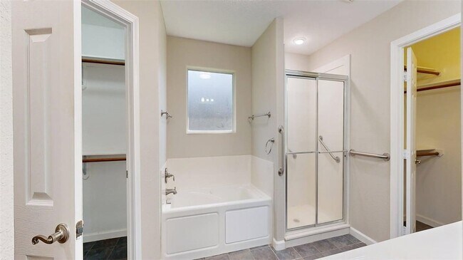 Building Photo - 2301 White Wing