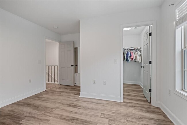 Building Photo - 4940 Parke Brook Dr