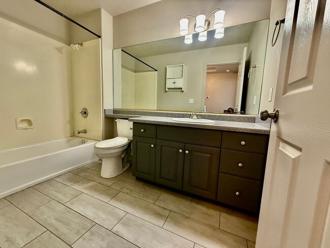 Building Photo - Lexington Hills Townhome