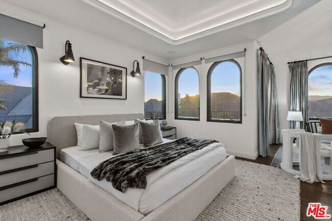 Building Photo - 16866 Charmel Ln