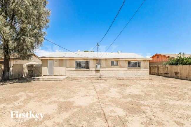 Building Photo - 3345 W Columbine Dr