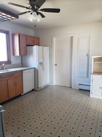 Building Photo - 3 BD Ranch