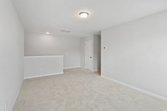 Building Photo - Modern 2023 Build | 2,200+ Sq Ft | Main-Level Primary | Loft + 2-Car Garage | Cul-De-Sac Lot