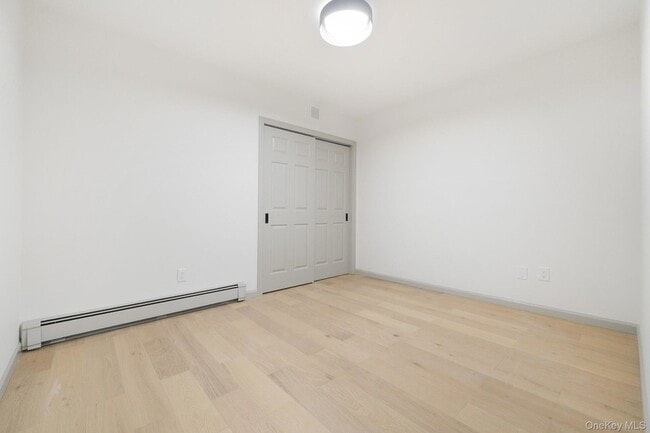 Building Photo - 7 N Dearman St
