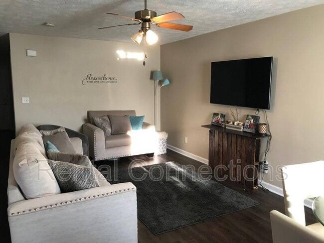 Building Photo - 103 N Bentley St