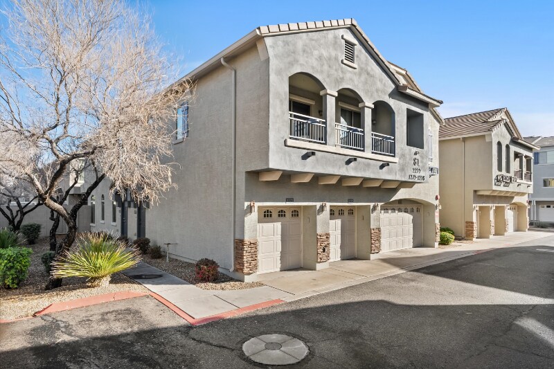 Building Photo - 2150 W Alameda Rd