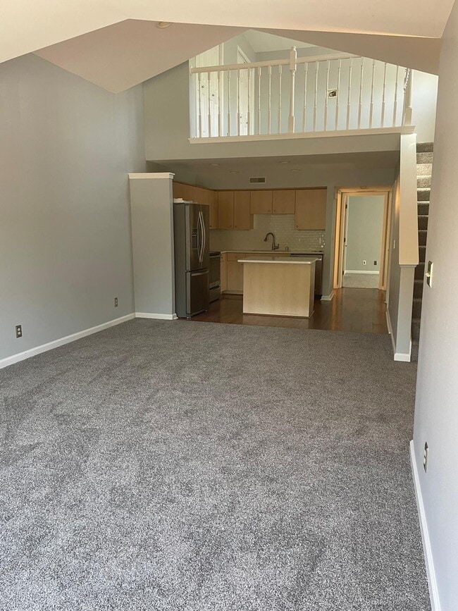 Building Photo - N17W26887 E Fieldhack Dr