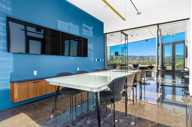 Building Photo - 6401 Wilshire Blvd