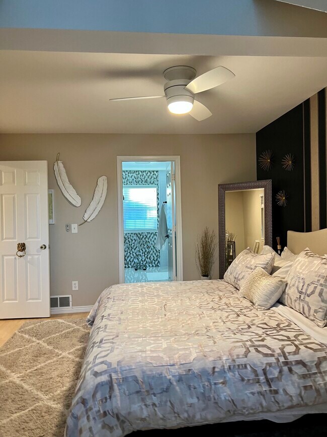 Building Photo - 13324 E Asbury Dr