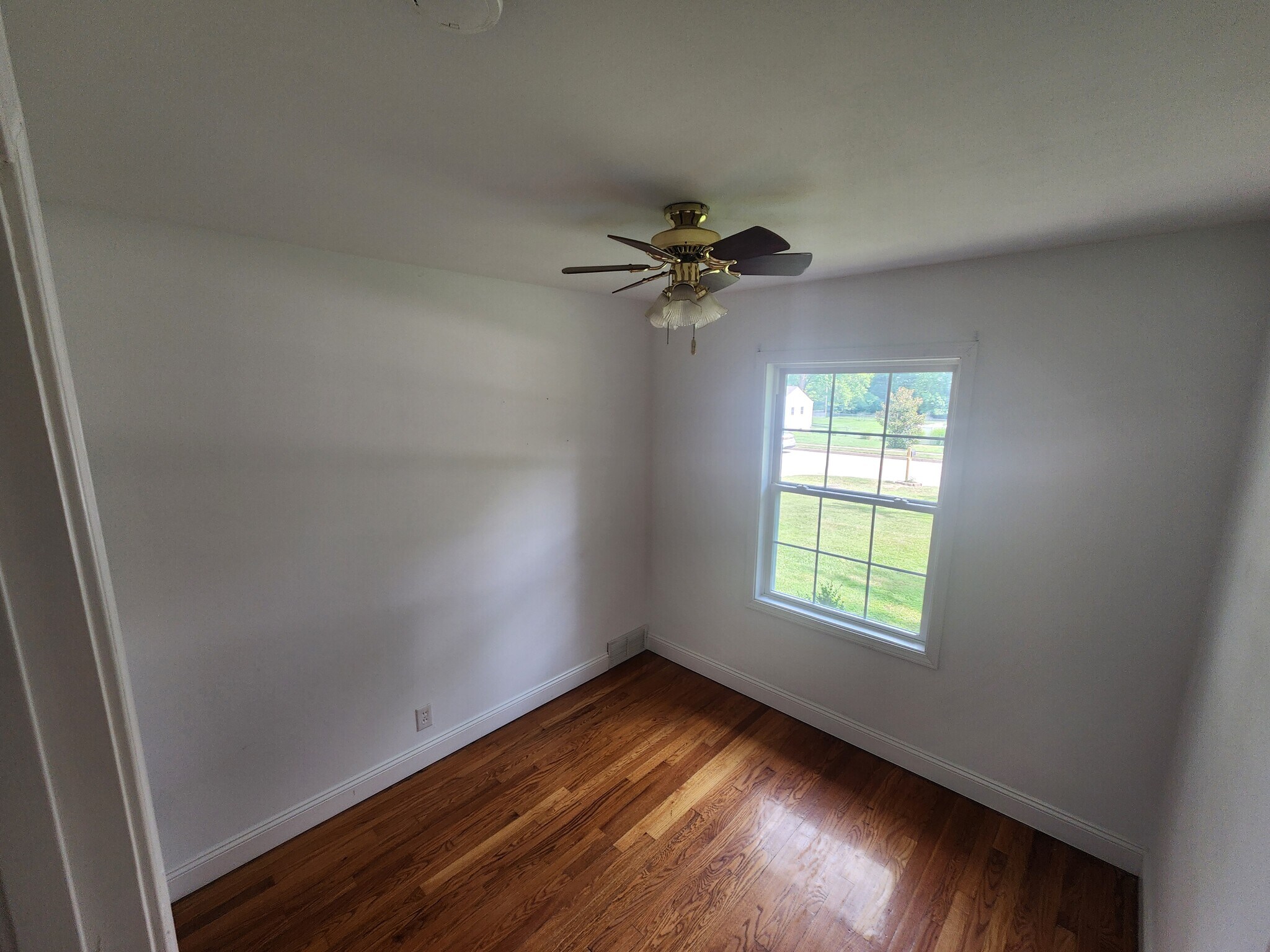 Building Photo - 213 Ramsey Ln