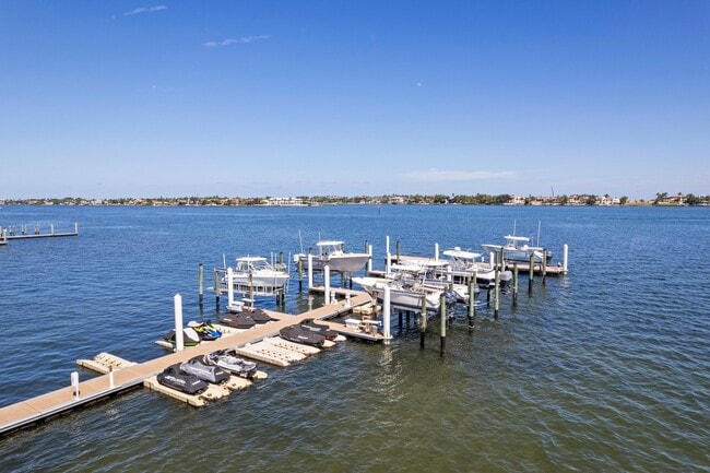 Building Photo - 614 Windward Cir S