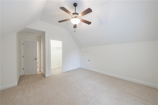 Building Photo - 125 River N Cir