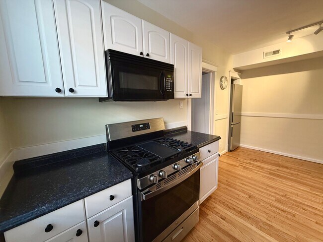 Building Photo - 4551 Arco Ave