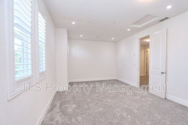 Building Photo - 4988 Amina Fair Way